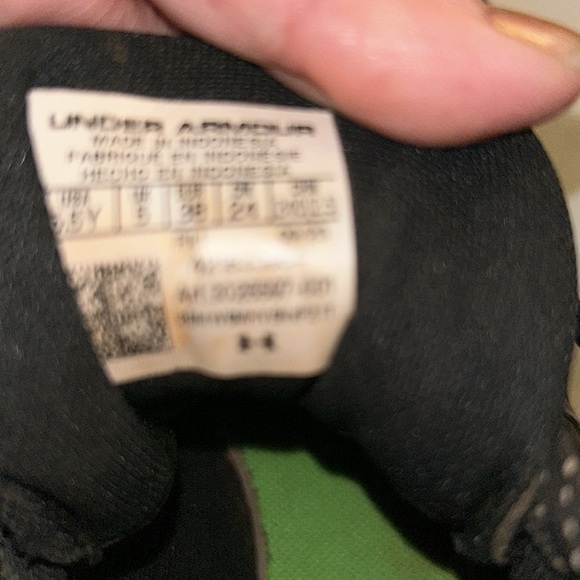 Under Armor Out Of Here  Cleats - Picture 6 of 6